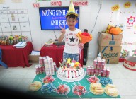 Lớp Lớn 2 tổ chức sinh nhật cho bé Lê Anh Khoa